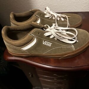 Shoes Vans Women’s Low Top Skater Sneakers